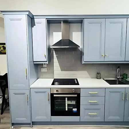 Town - Budget Double Bedrooms *